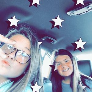 Meet your Posher, Avery